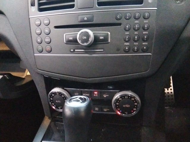 MERCEDES BENZ MERCEDES BENZ C class sedan 2011