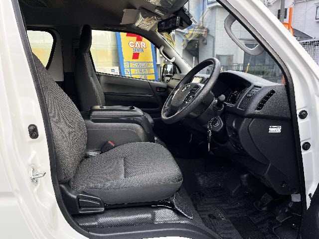 TOYOTA HIACE wagon 2023