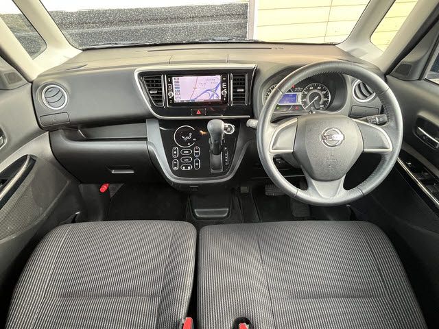 NISSAN DAYZ ROOX 4WD 2017