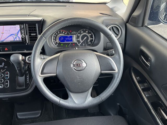 NISSAN DAYZ ROOX 4WD 2017