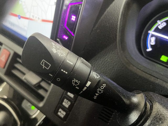 TOYOTA NOAH HYBRID 2019