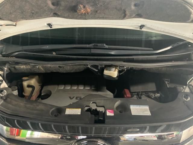 TOYOTA VELLFIRE 2011