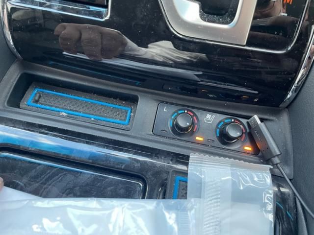 TOYOTA VELLFIRE 2021