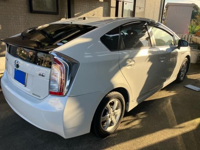 TOYOTA PRIUS 2014