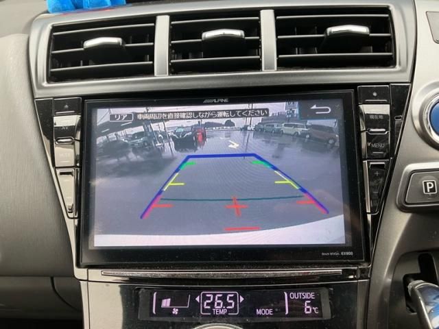 TOYOTA PRIUS Alpha 2014