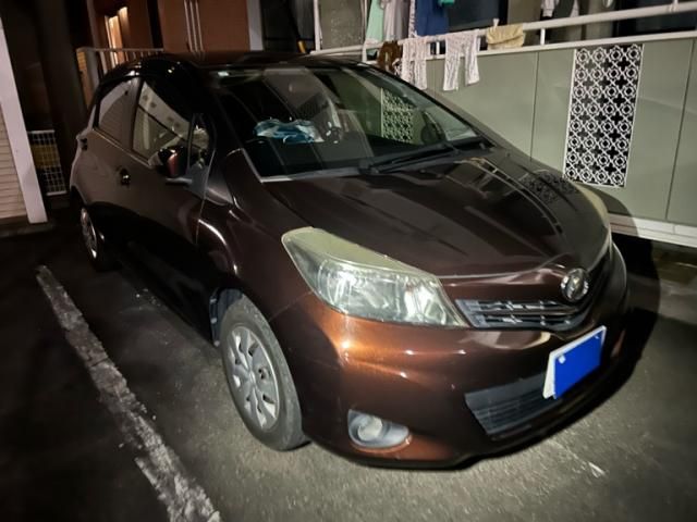 TOYOTA VITZ 2013