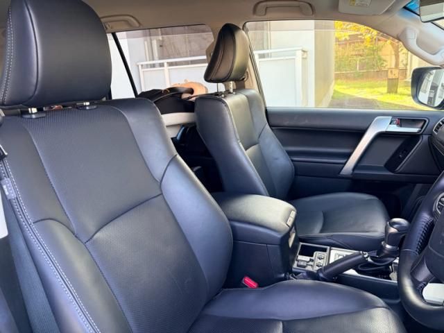 TOYOTA LANDCRUISER PRADO 2023