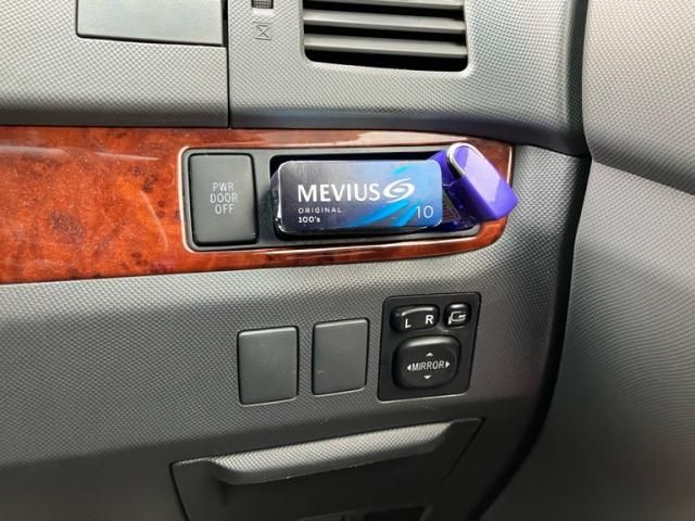 TOYOTA ESTIMA  4WD 2010