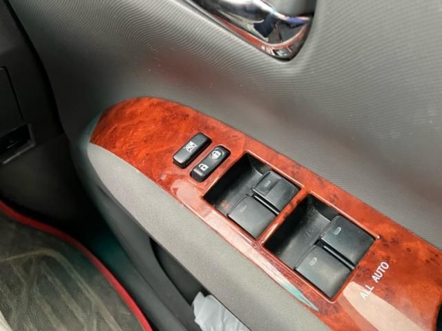 TOYOTA ESTIMA  4WD 2010