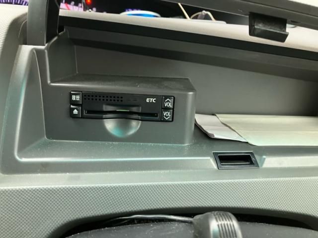 TOYOTA ESTIMA  4WD 2010