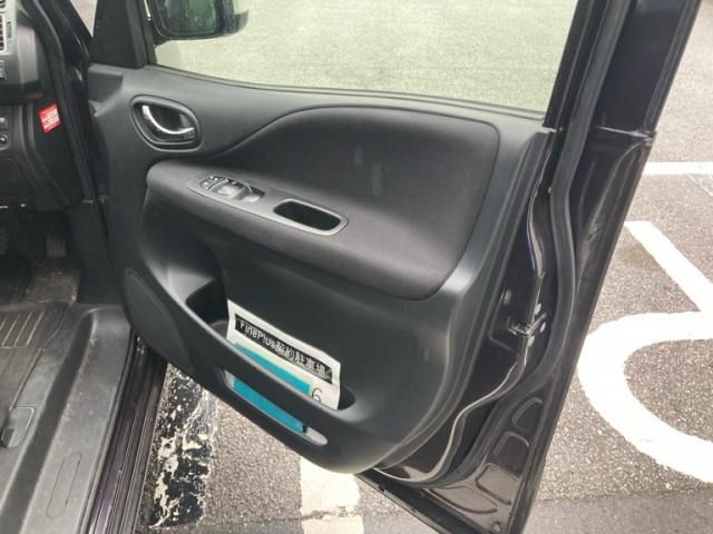 NISSAN SERENA  WG 2012