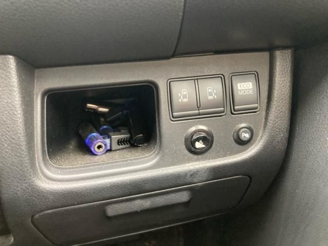 NISSAN SERENA  WG 2012