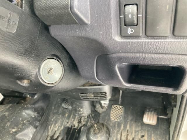 SUBARU SAMBAR truck 4WD 2011