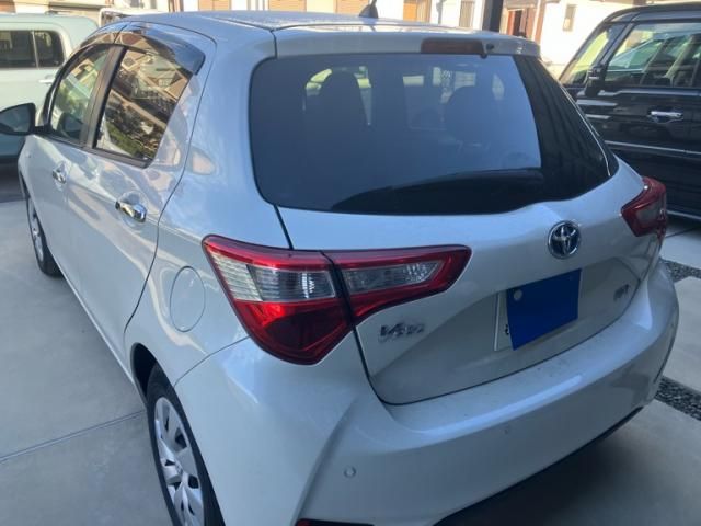 TOYOTA VITZ HYBRID 2019