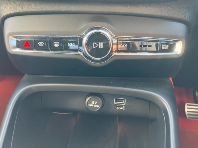 VOLVO VOLVO XC40 2019