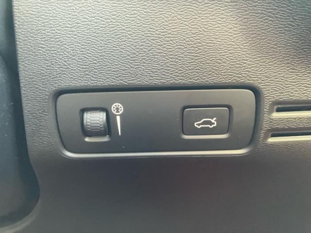 VOLVO VOLVO XC40 2019