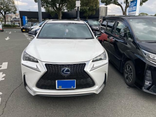 TOYOTA LEXUS NX300h AWD 2015