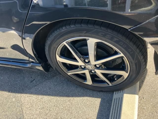 TOYOTA COROLLA FIELDER HYBRID 2018