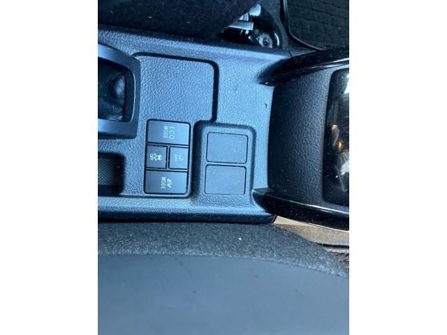 TOYOTA COROLLA FIELDER HYBRID 2018