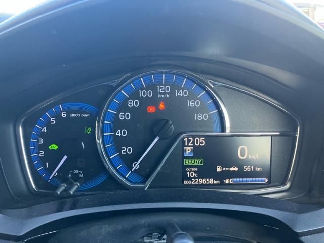 TOYOTA COROLLA FIELDER HYBRID 2018