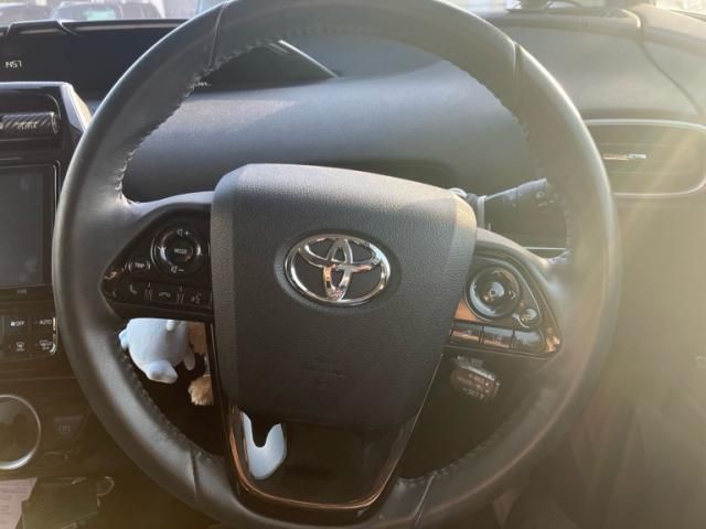 TOYOTA PRIUS PHV 2021