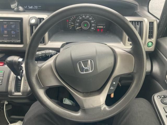 HONDA STEPWAGON 2013