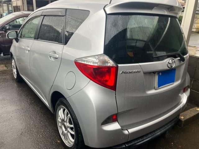 TOYOTA RACTIS 2013