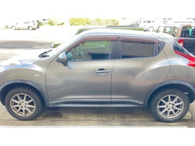 NISSAN JUKE 2010