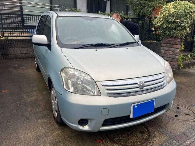 TOYOTA RAUM 2005