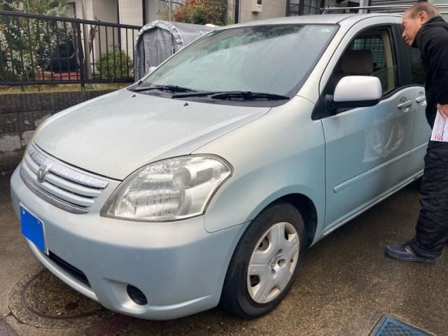 TOYOTA RAUM 2005