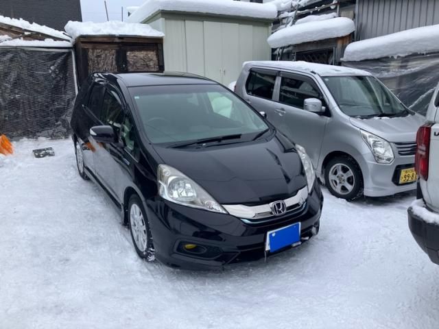 HONDA FIT SHUTTLE HYBRID 2014
