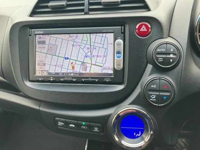 HONDA FIT SHUTTLE HYBRID 2014