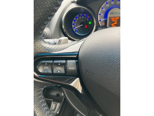 HONDA FIT SHUTTLE HYBRID 2014