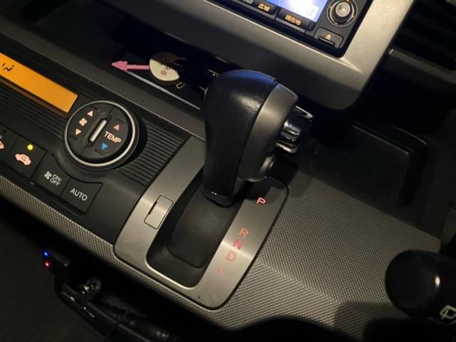 HONDA FREED HYBRID 2012