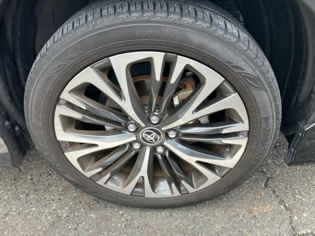 TOYOTA YARIS CROSS 2023