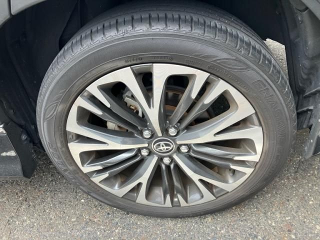 TOYOTA YARIS CROSS 2023