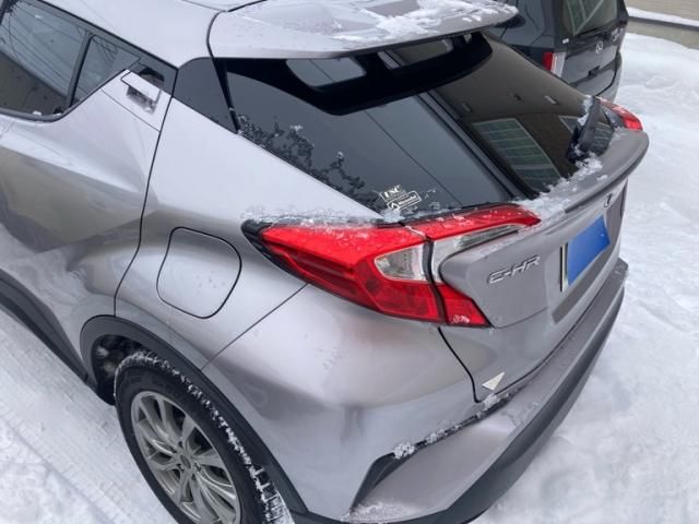 TOYOTA C-HR 4WD 2017