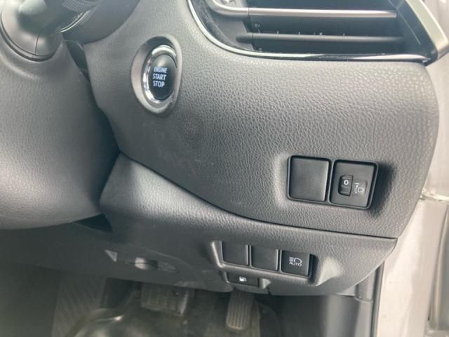 TOYOTA C-HR 4WD 2017