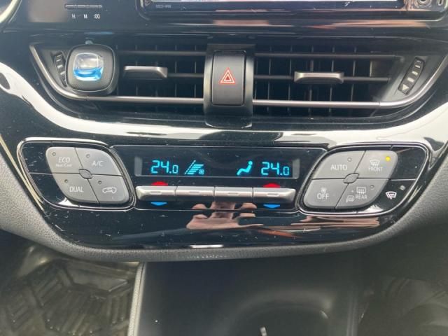 TOYOTA C-HR 4WD 2017