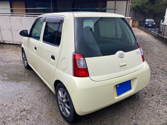DAIHATSU ESSE 2011