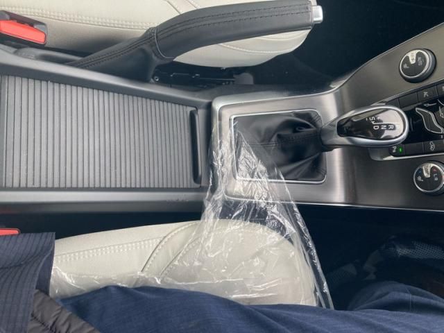 VOLVO VOLVO V40 2013