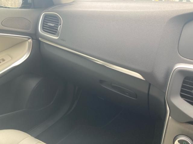 VOLVO VOLVO V40 2013