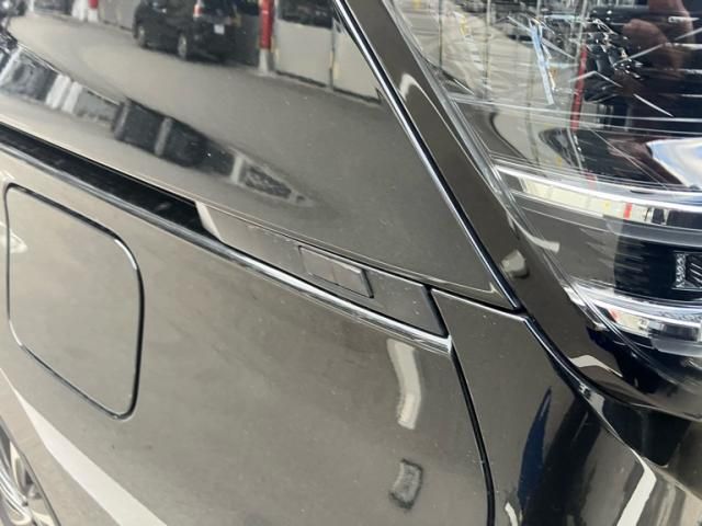 TOYOTA VOXY HYBRID 2024