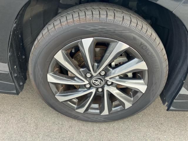 TOYOTA VOXY HYBRID 2024