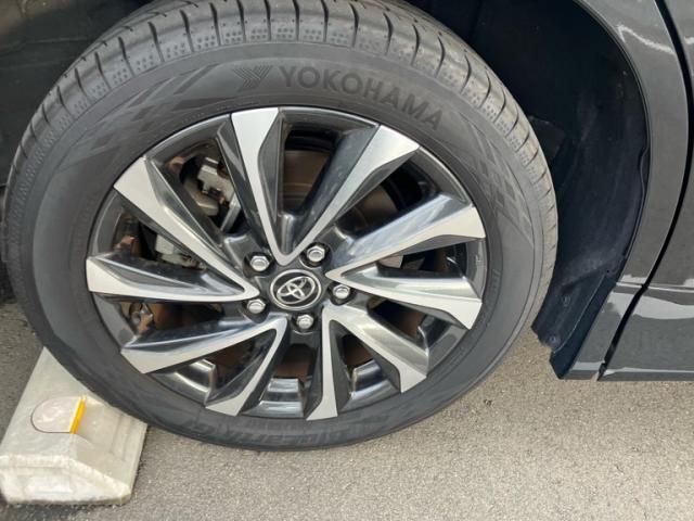 TOYOTA VOXY HYBRID 2024