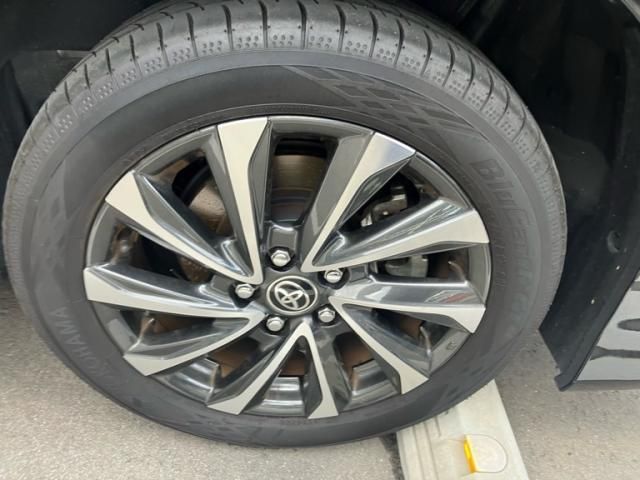 TOYOTA VOXY HYBRID 2024