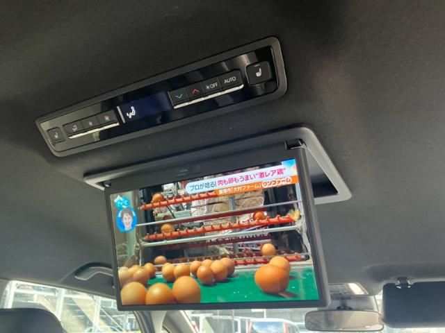 TOYOTA VOXY HYBRID 2024