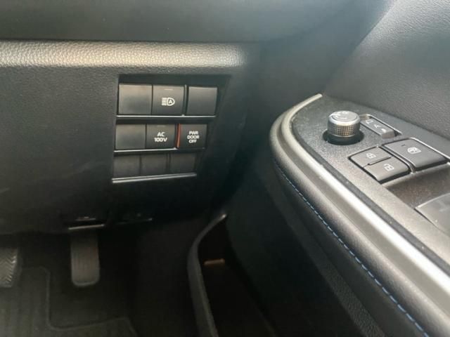 TOYOTA VOXY HYBRID 2024