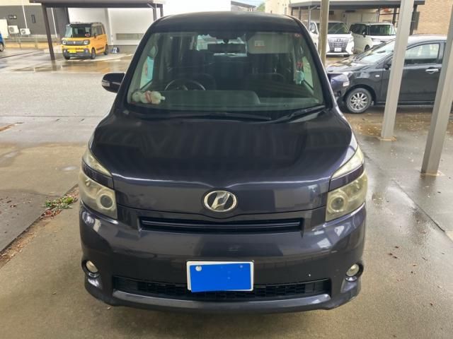 TOYOTA VOXY 2008