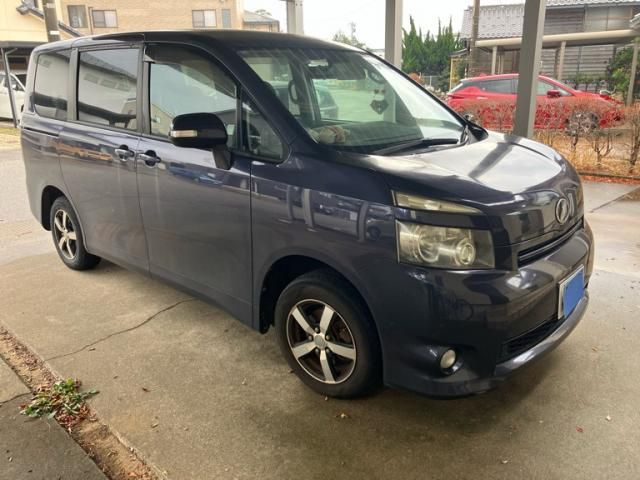 TOYOTA VOXY 2008